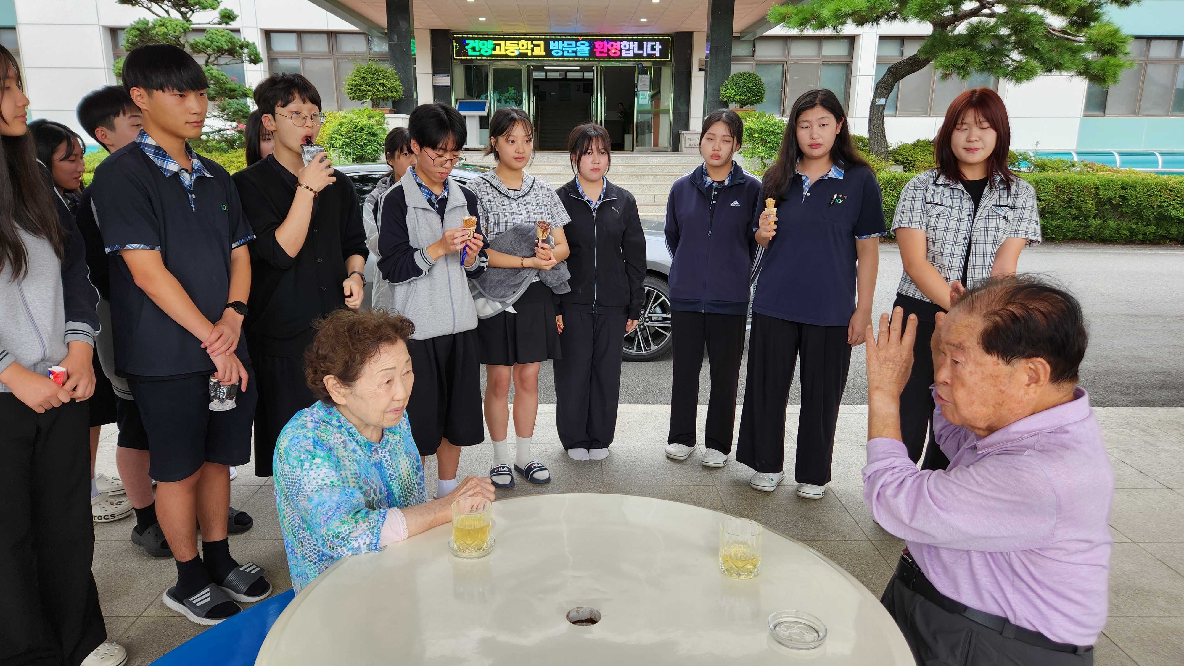 김희수 건양교육재단 설립자, 건양대병설 건양고 방문해 학생들과 뜻깊은 대화 나눠