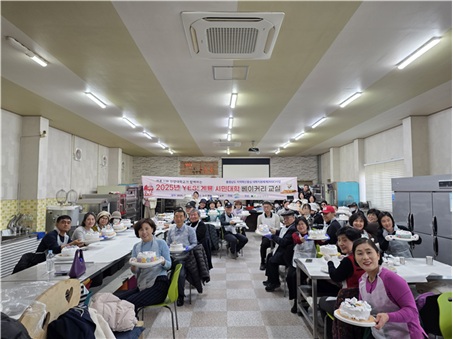 “배움으로 빚은 시민의 행복”… YES! 건양대-계룡 시민대학, 감동의 수료식